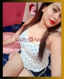 I am Riya, VIP escort from Delhi
