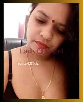 I am Sunita, Desi Bhabhi escort from Mumbai
