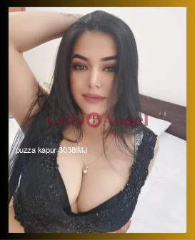 I am puzza kapur, Young escort from Delhi